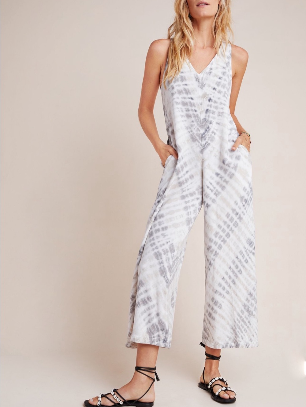 River + Sky (Anthropologie) - Romper/Jumpsuit in Beige/Gray and Cream | size XS